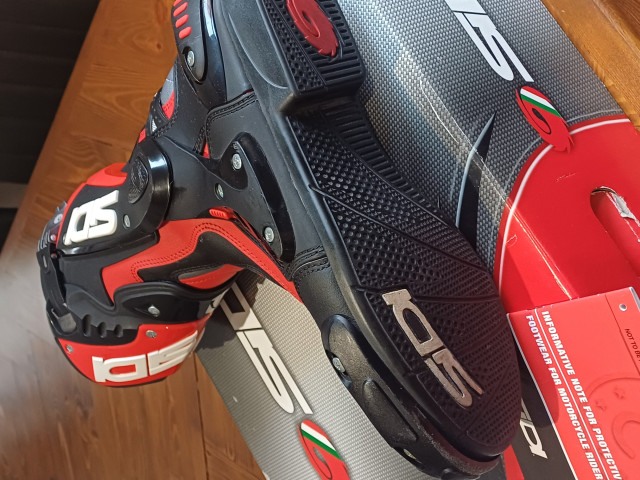 Sidi St race boots 1