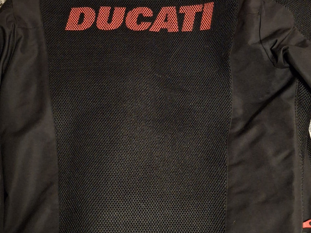 Ducati summer hacket 3