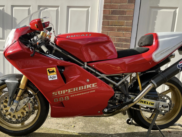 Ducati 888 SP5+ loads of extras/parts/Mags 6