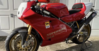 Ducati 888 SP5+ loads of extras/parts/Mags