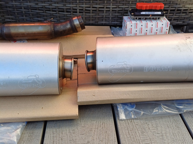 998 Biposto OEM Exhaust Silencers & ECU 0