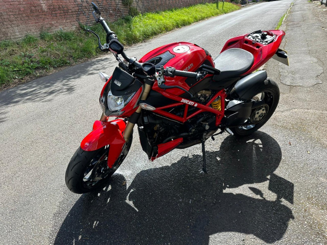 848 streetfighter 4