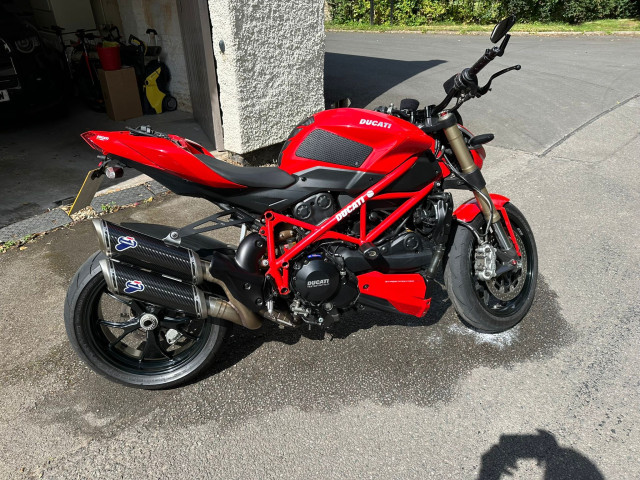 848 streetfighter 1