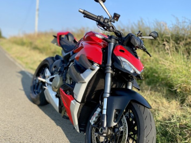 Ducati Streetfighter V4 (2021) - Owned from new 3