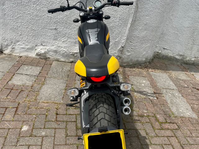 2016 DUCATI SCRAMBLER 800 FULL THROTTLE - Only 1848 Miles 7