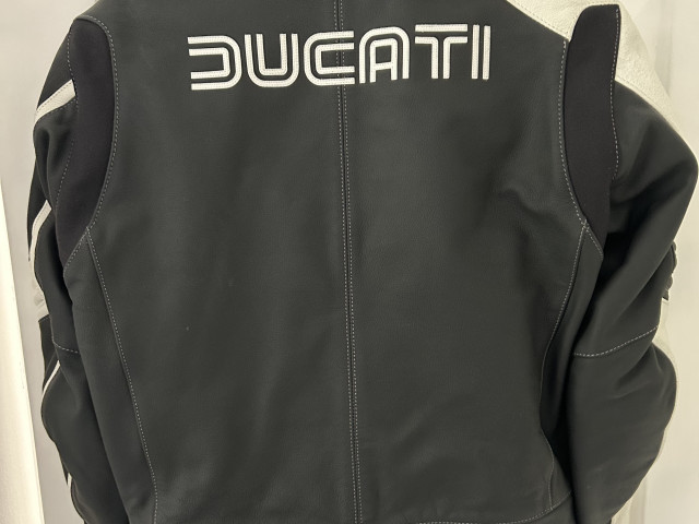 Dainese leather jacket Ducati 77 logo  1