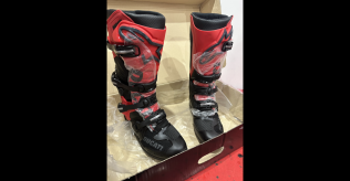 Ducati explore T7 Boots