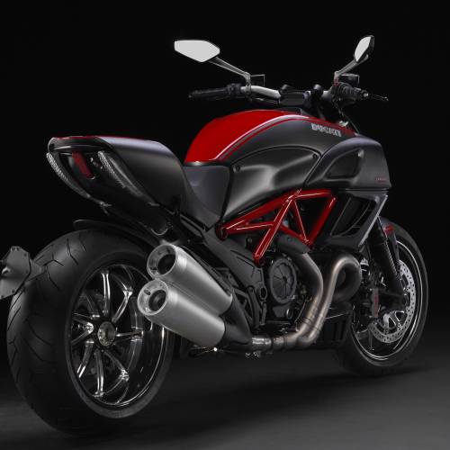 Diavel Carbon Red